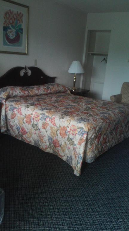 Midtown Motel นิวพอร์ตนิวส์ ห้อง รูปภาพ